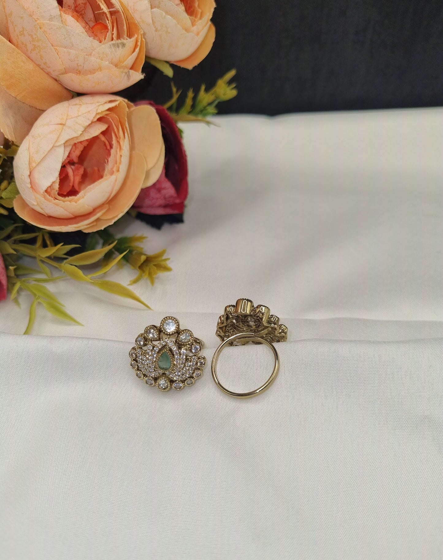 Majestic Tiara Kundan Ring