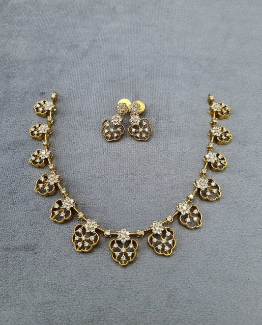 Sparkling Floral Link Necklace Set