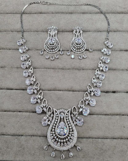 Luxurious Rhodium-Plated AD Paisley Jewellery Set