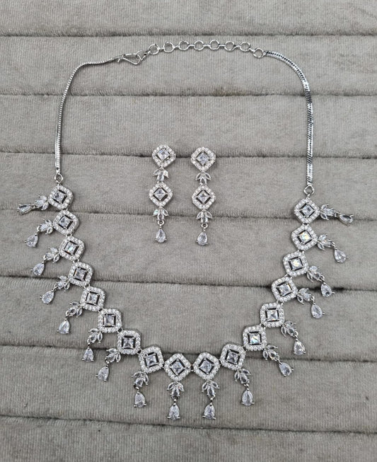 Geometric Link Set with Teardrop Jewellery set