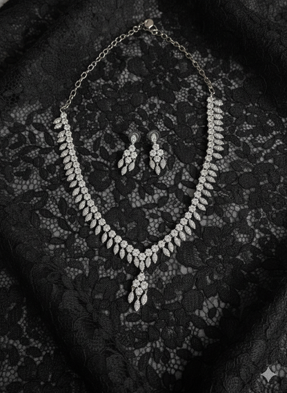 Refined White Stone Fringe Design Necklace Set