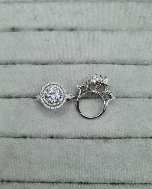 Royal Rhodium-Plated AD Ring
