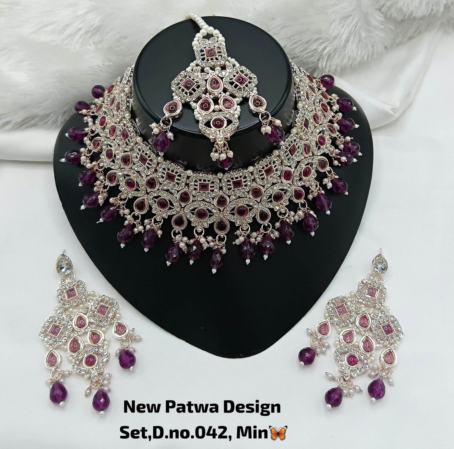 Rose Gold Patwa Choker Set with Maang Tikka