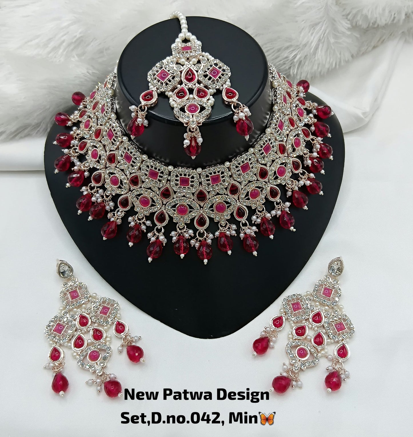 Rose Gold Patwa Choker Set with Maang Tikka