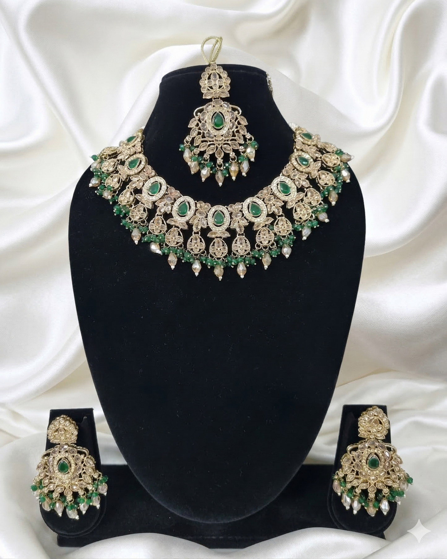 Traditional Wedding Choker Set Earrings with & Maang Tikka