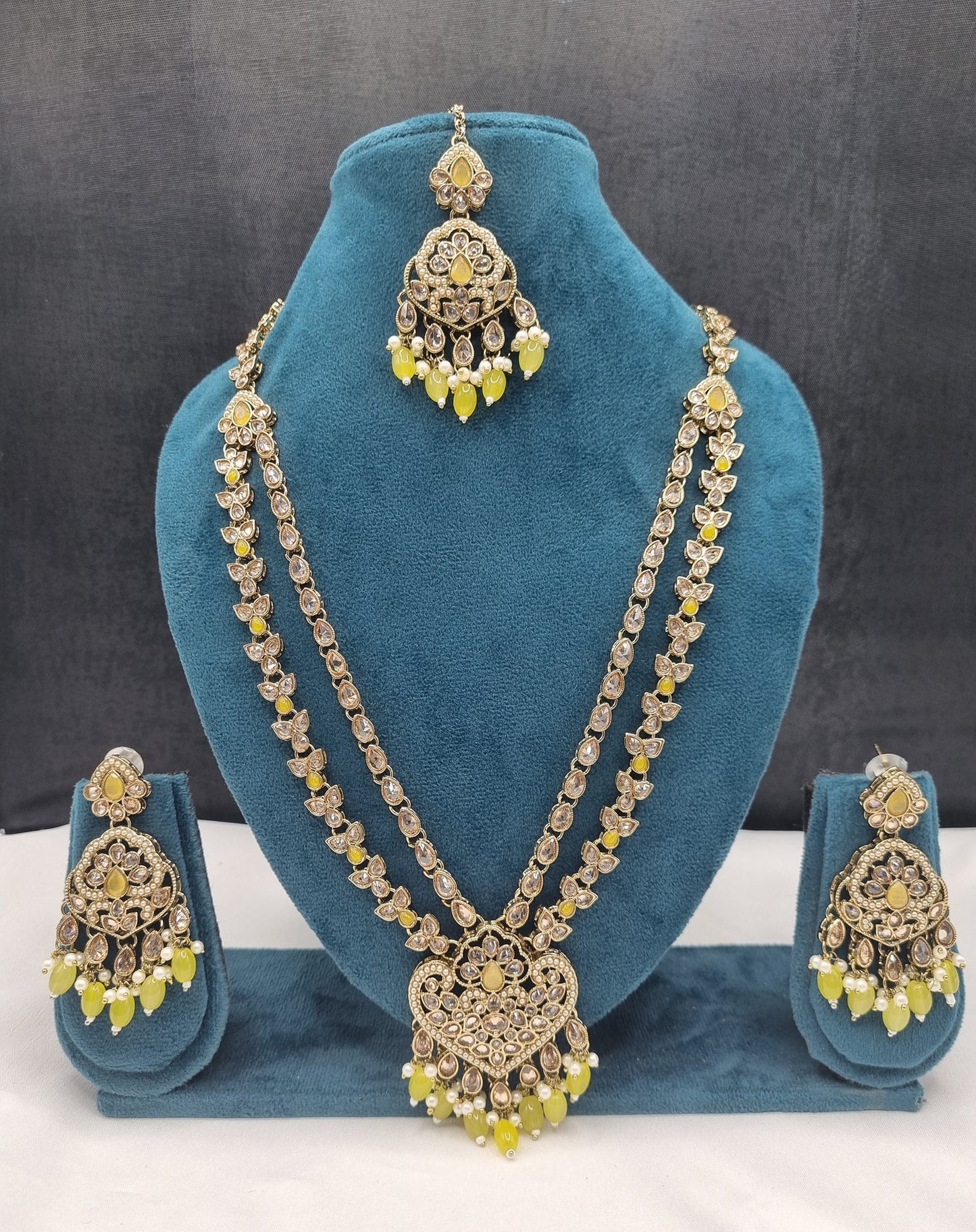 LAYERED HERITAGE CHANDELIER HAAR SET
