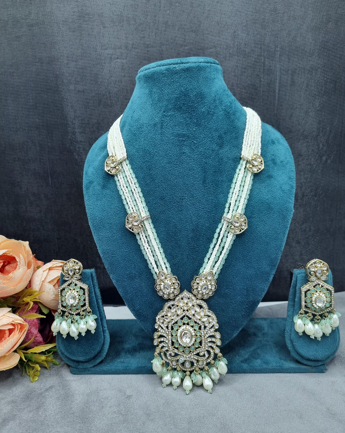 INTRICATE LAYERED PEARL & STONE PENDANT HAAR NECKLACE SET WITH EARRINGS