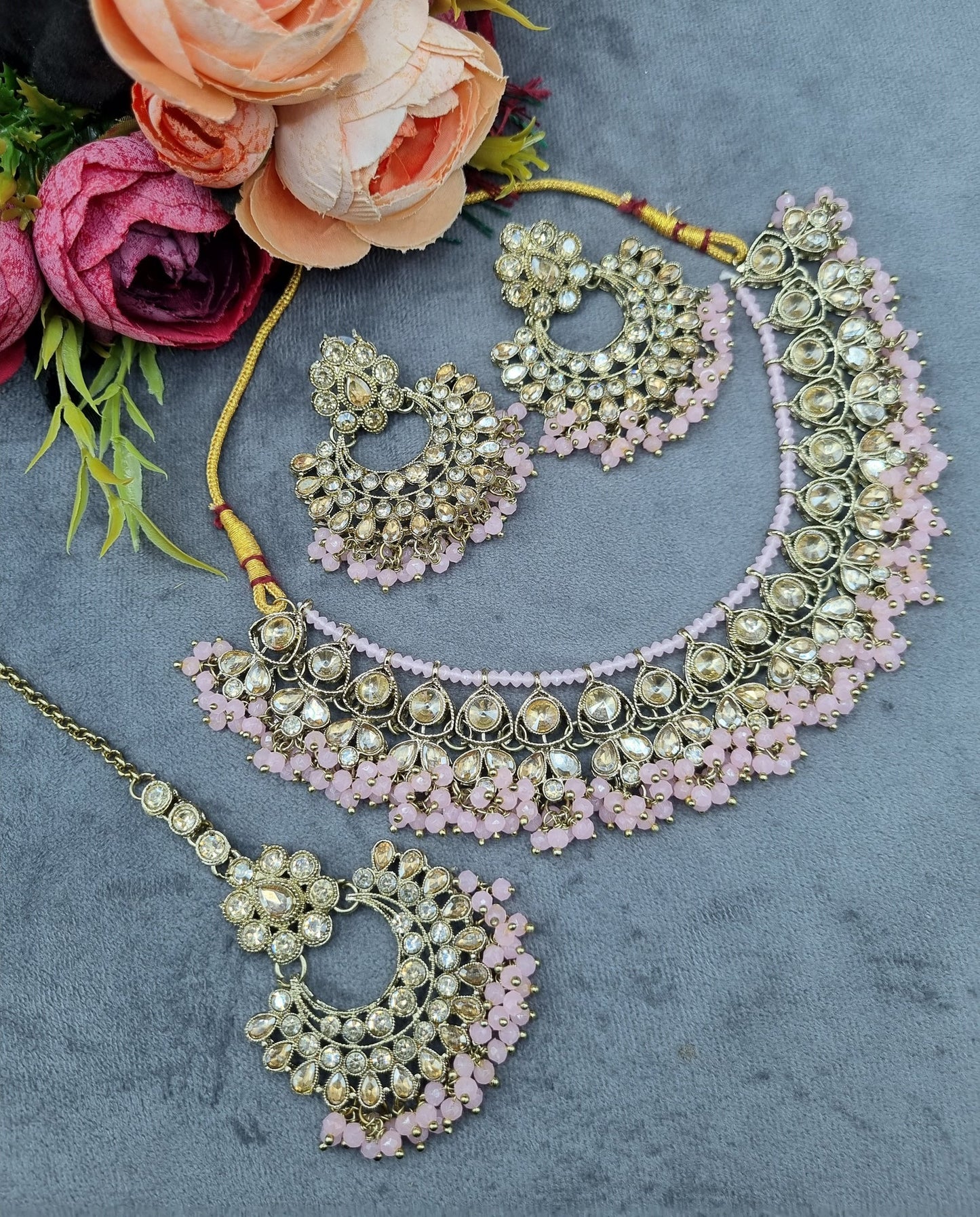 Antique Gold Finish Crystal Necklace Set with Earrings & Maang Tikka