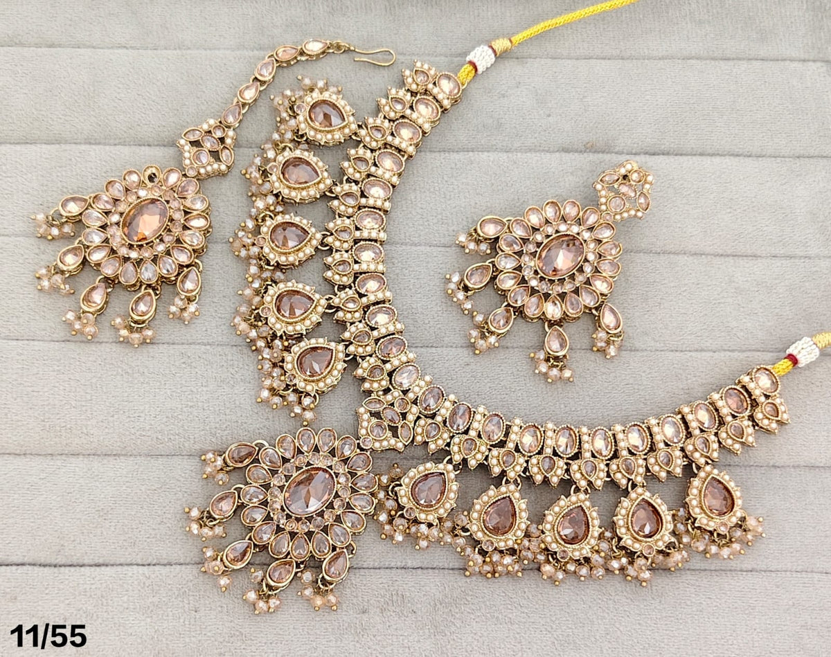 Heritage Pearl Cluster Drop Choker Necklace Set with Matching Studs & Tikka