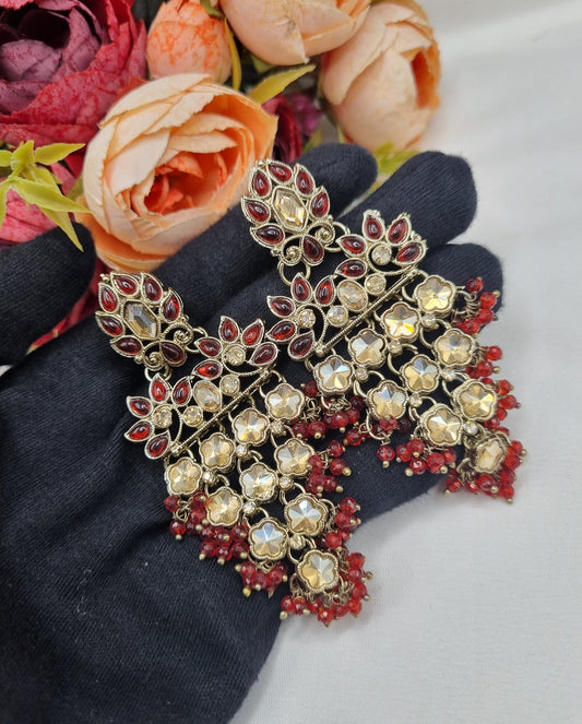 ANTIQUE GOLD TIERED CHANDELIER EARRINGS WITH CRYSTAL MOTIFS & PEARL DROPLETS