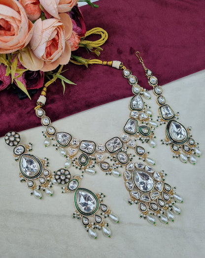 Handcrafted Royal Kundan Jewelry Set