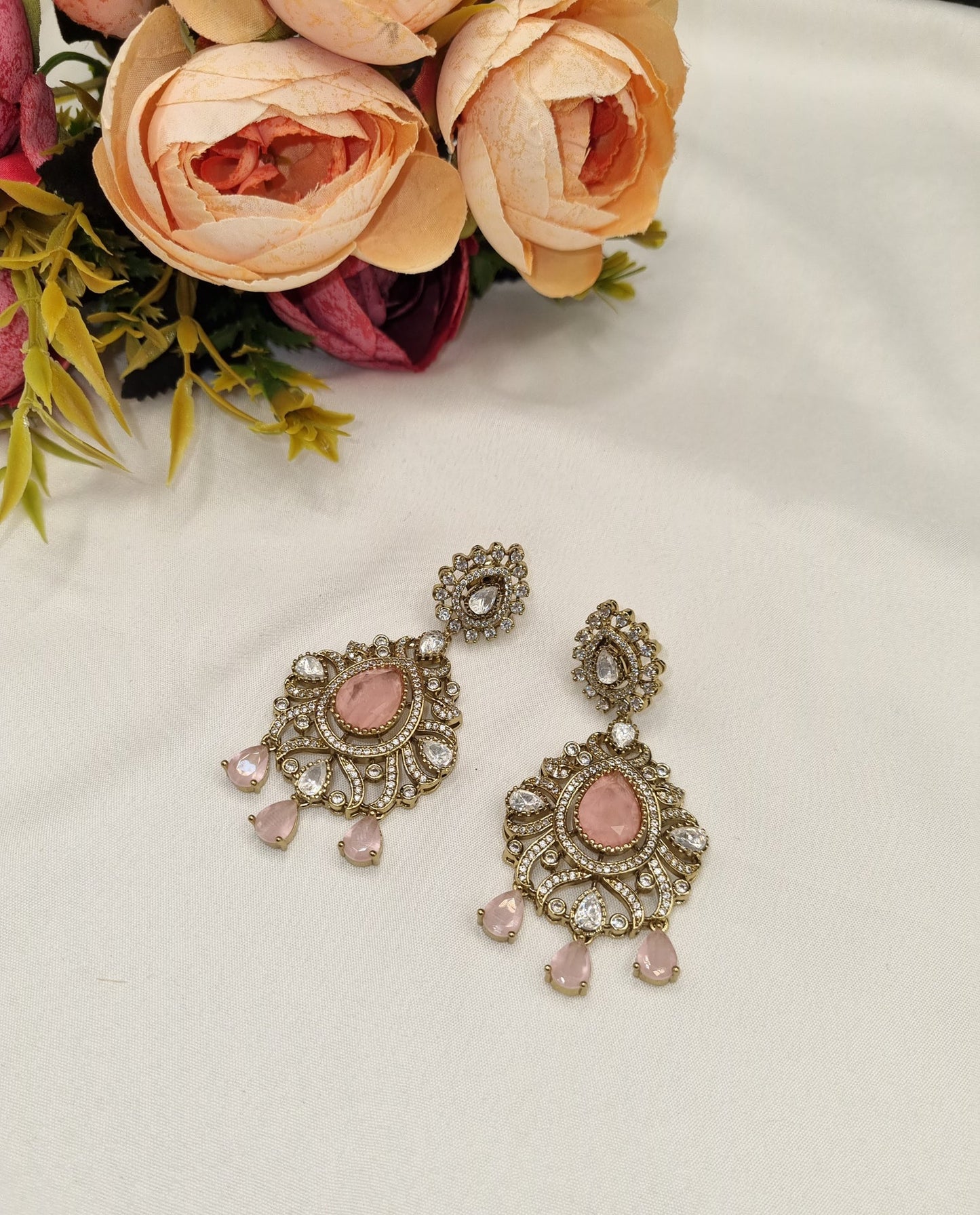 Imperial Arch Kundan Earrings