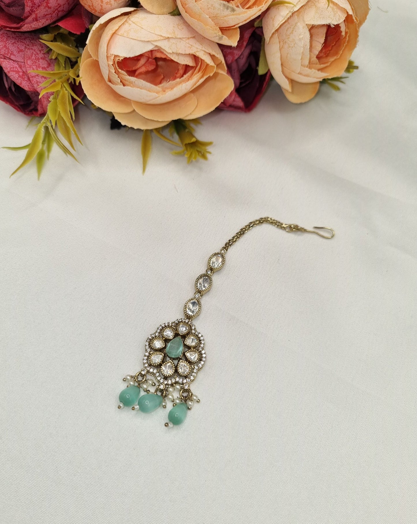 TRADITIONAL HERITAGE KUNDAN MAANG TIKKA