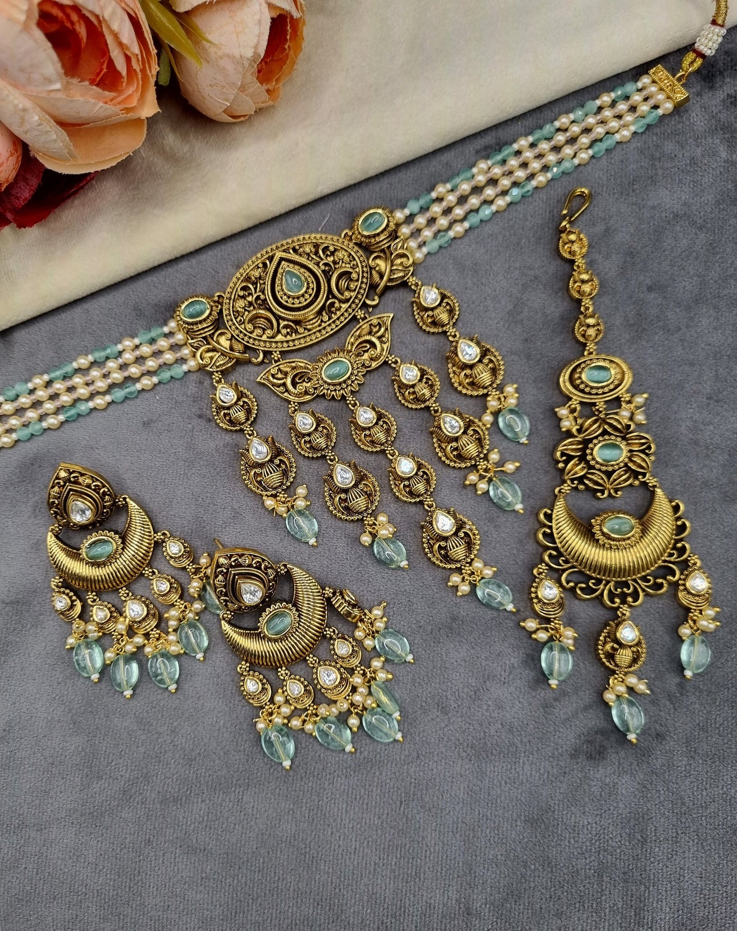 Antique Choker Set with Earrings & Maang Tikka