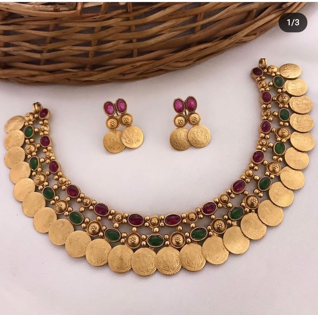 Traditional Gold Coin Temple Choker Set